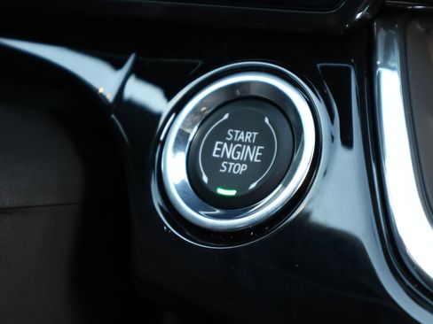 New 2026 Chevrolet Trax RS w/ Sunroof Package FWD image 15