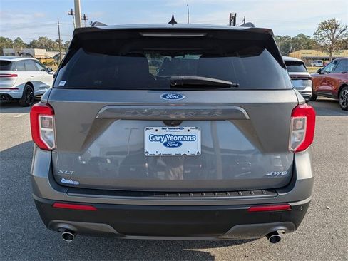 Certified 2021 Ford Explorer XLT w/ Equipment Group 202A image 5