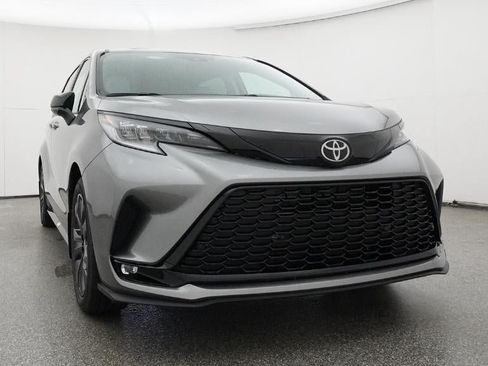 New 2026 Toyota Sienna XSE FWD image 30