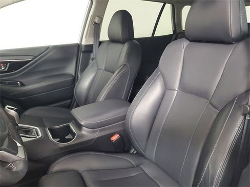 Used 2023 Subaru Outback Limited image 22