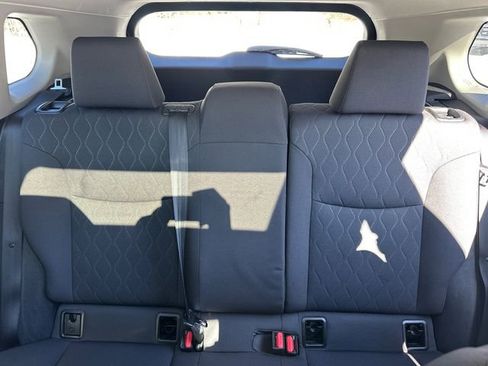 Certified 2023 Toyota Corolla Cross LE image 39