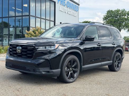 Used 2025 Honda Pilot Black Edition image 1
