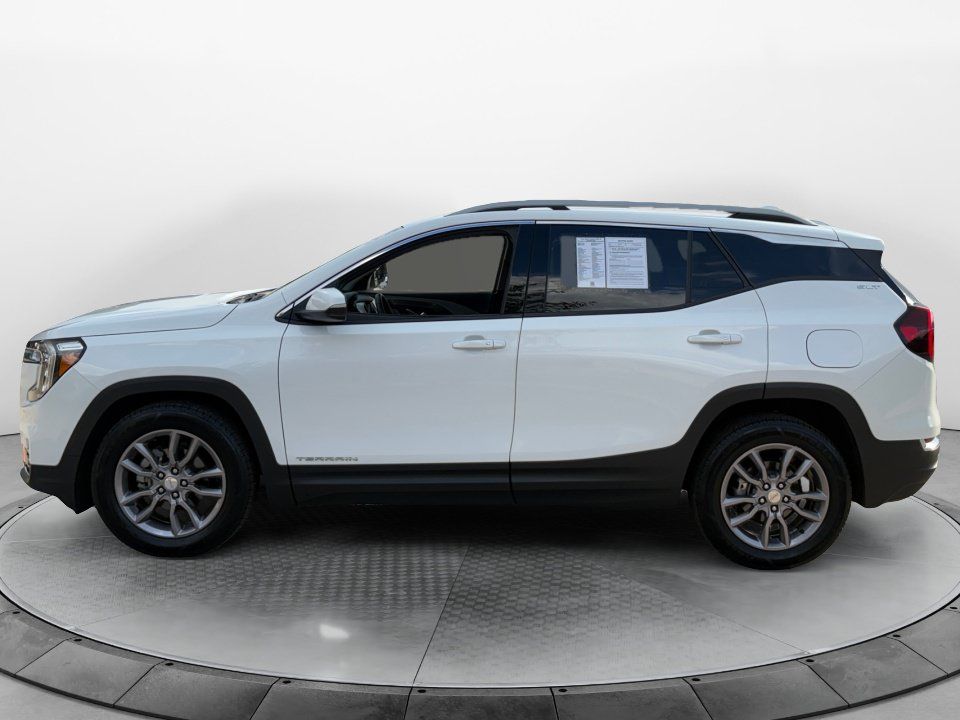 Used 2024 GMC Terrain SLT FWD image 4