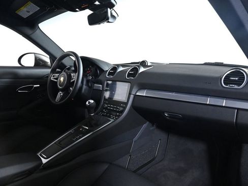 Used 2025 Porsche 718 Cayman image 17