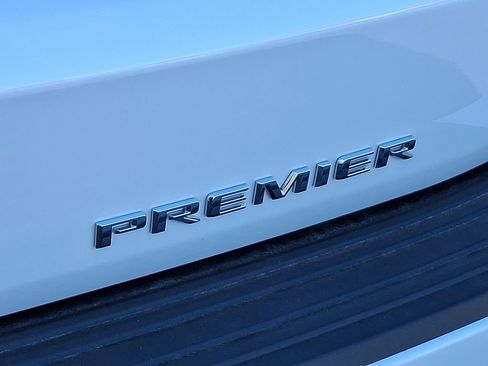 New 2026 Chevrolet Suburban Premier image 12