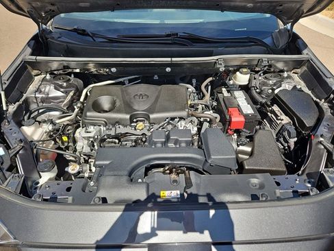 Used 2022 Toyota RAV4 LE image 23