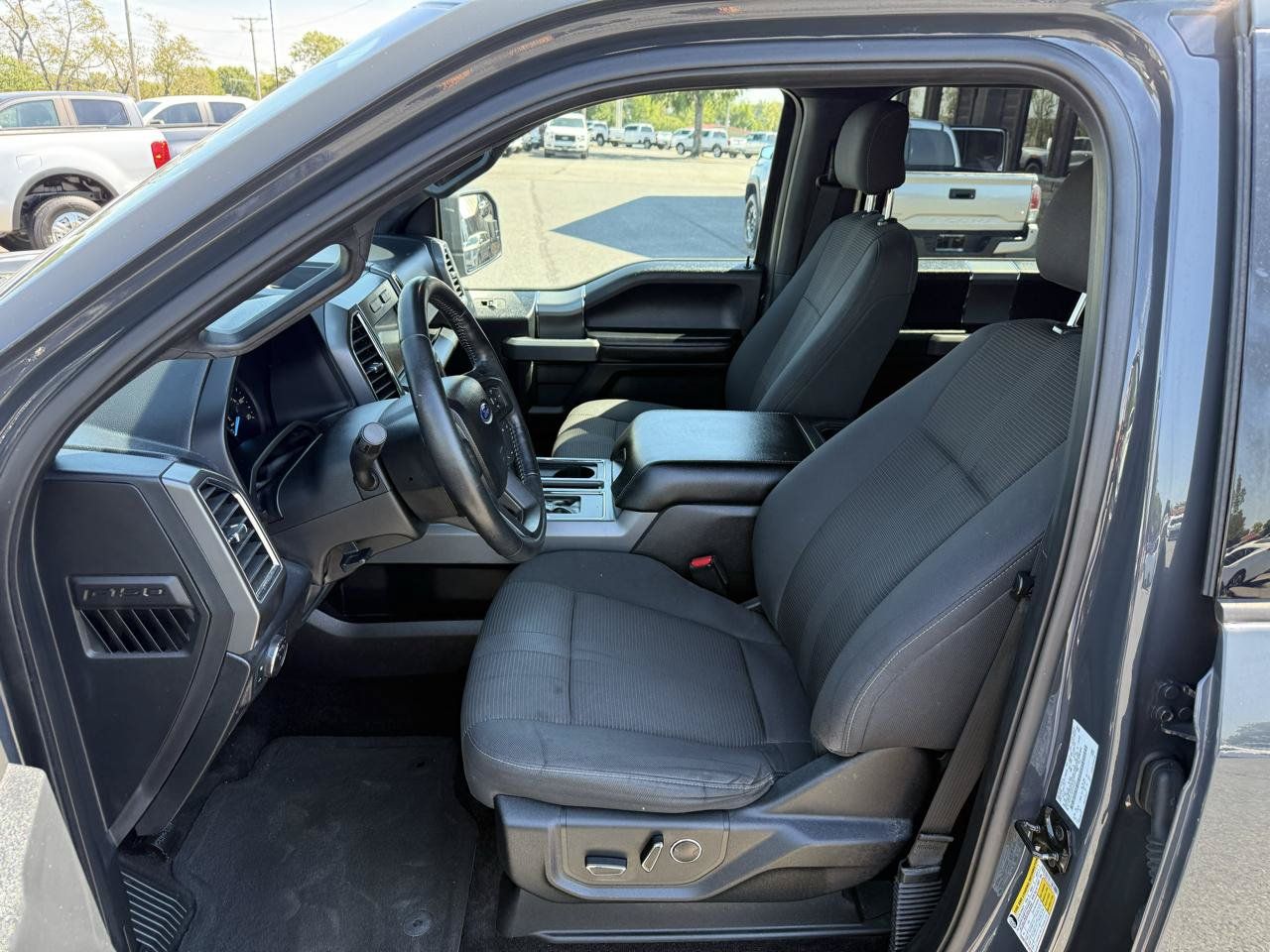 Used 2017 Ford F150 XLT w/ Equipment Group 302A Luxury AWD/4WD image 11