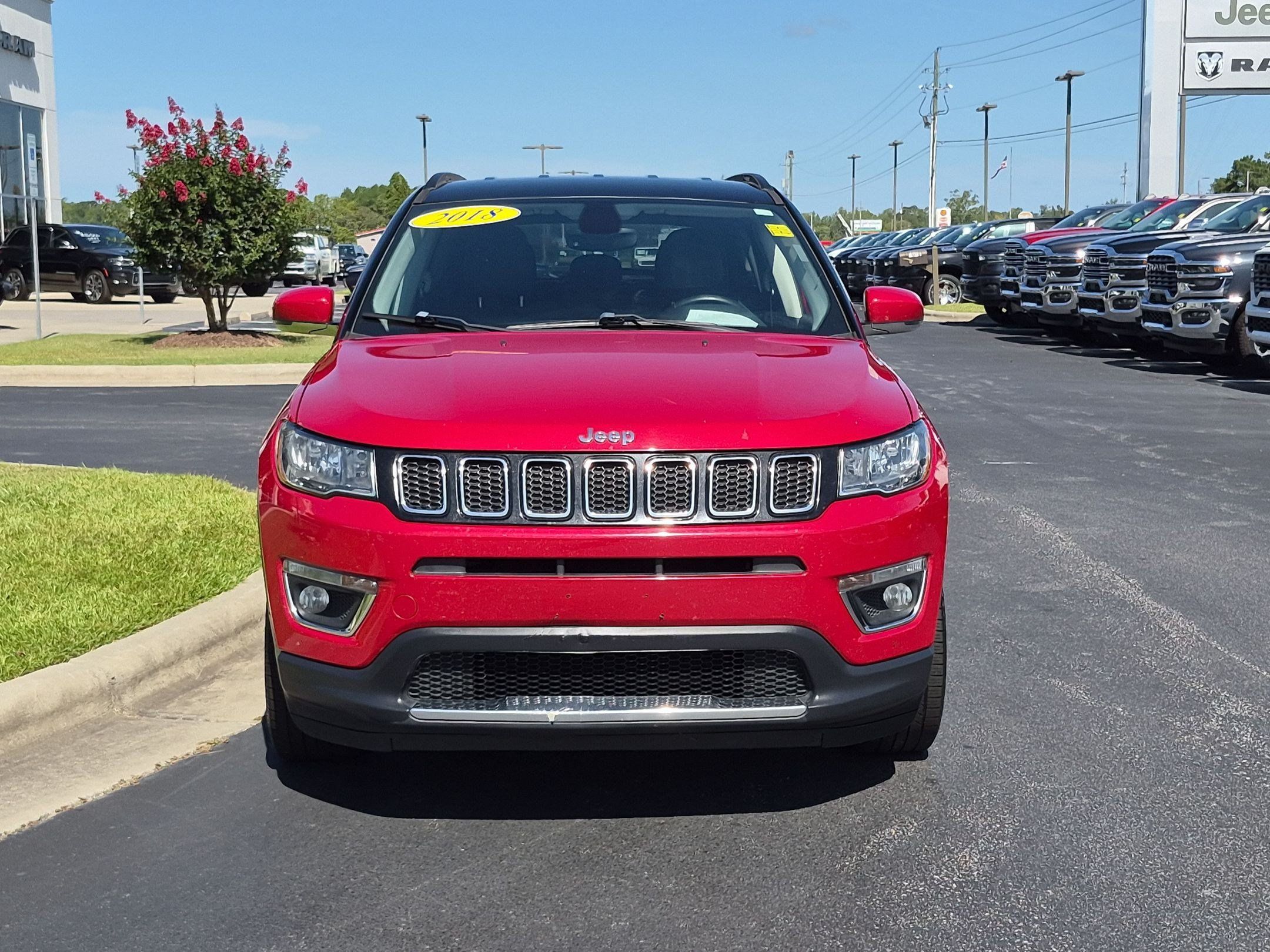 Used 2018 Jeep Compass Limited w/ Navigation Group AWD/4WD image 2