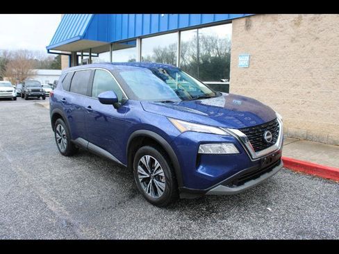 Used 2023 Nissan Rogue SV image 1