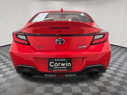 Used 2023 Toyota GR86 w/ ALL Weather Mat Package (TMS) RWD image 6