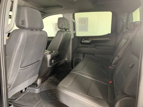 Used 2023 Chevrolet Silverado 1500 RST w/ Redline Edition AWD/4WD image 7