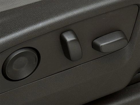 Certified 2021 Chevrolet Tahoe LT w/ LT Signature Package image 27