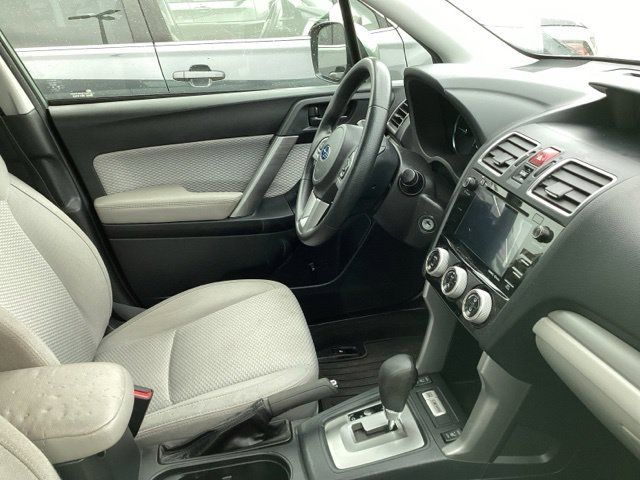 Used 2017 Subaru Forester 2.5i Premium AWD/4WD image 18