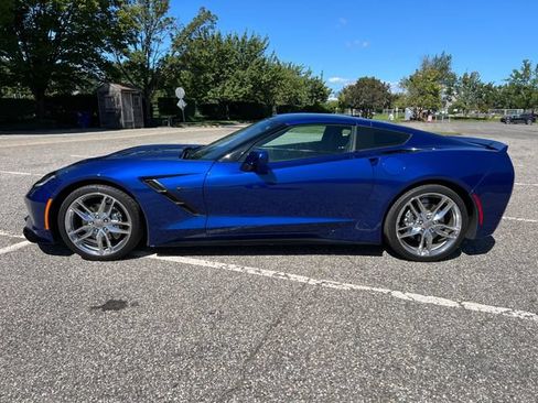 Used 2017 Chevrolet Corvette Stingray Coupe w/ Battery Protection Package RWD image 6