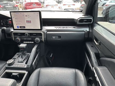 Certified 2025 Toyota Tacoma TRD Sport image 41