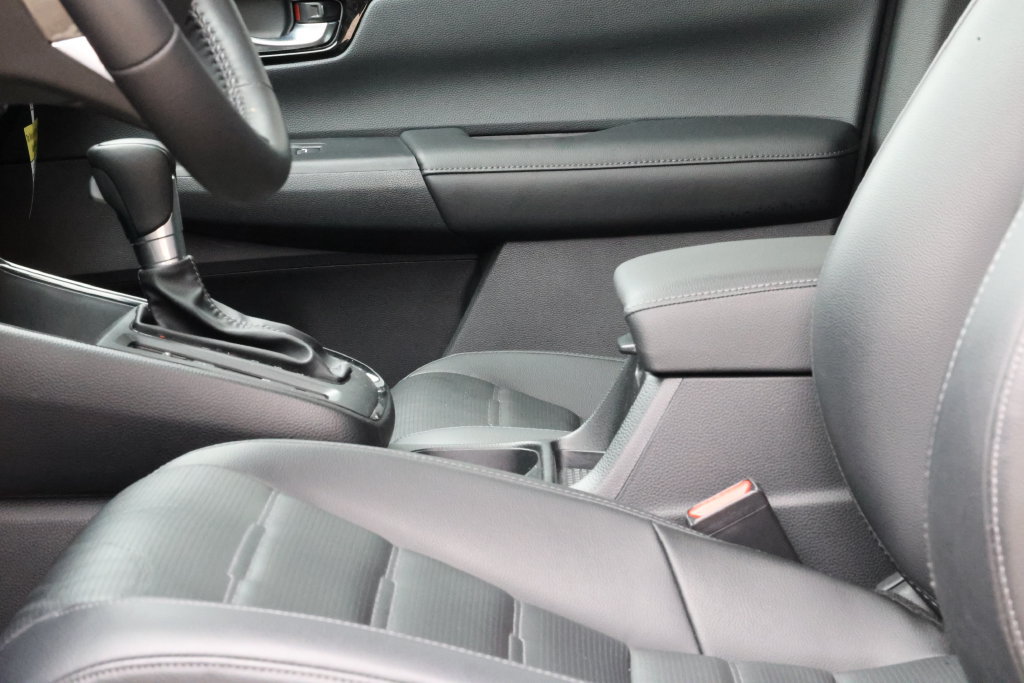 Used 2025 Honda CR-V EX-L image 12
