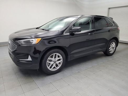 Used 2023 Ford Edge SEL image 2