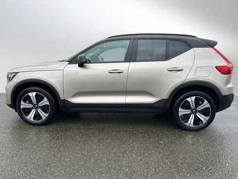 Certified 2023 Volvo XC40 Recharge Plus image 6