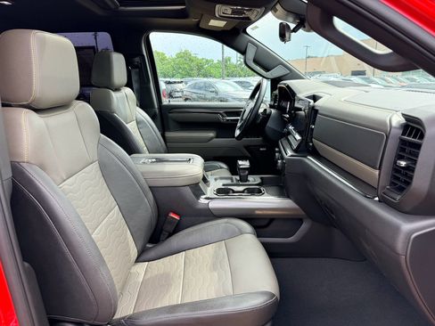 Used 2022 Chevrolet Silverado 1500 ZR2 w/ Technology Package AWD/4WD image 12