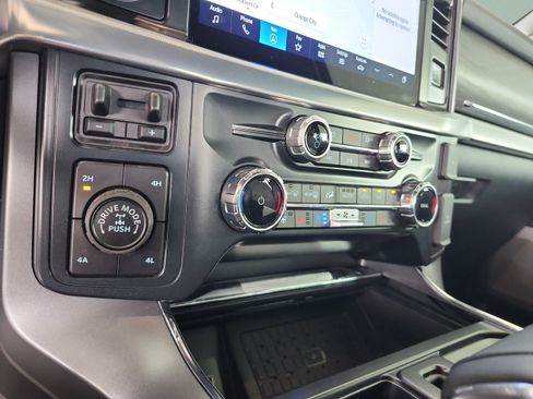 Used 2025 Ford F150 Lariat w/ Equipment Group 501A Mid AWD/4WD image 29