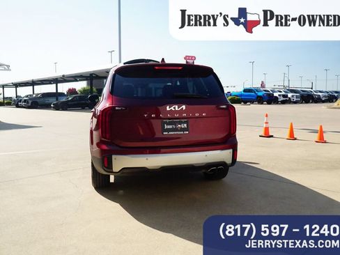 Used 2023 Kia Telluride S w/ S Sunroof Package FWD image 4