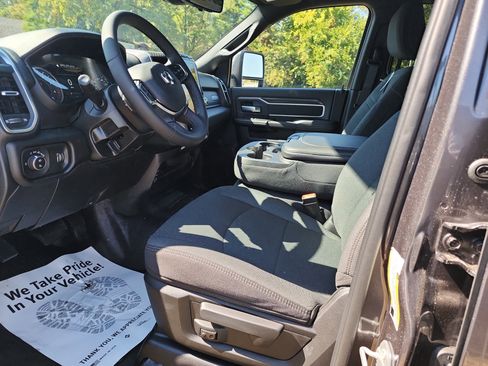 New 2026 RAM 5500 4x4 Crew Cab image 13
