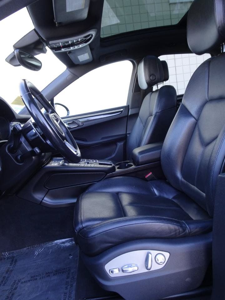 Used 2017 Porsche Macan S AWD/4WD image 12
