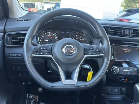 Used 2021 Nissan Rogue Sport S AWD/4WD image 2