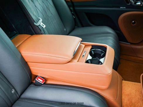 Used 2022 Bentley Flying Spur Plug-In Hybrid image 66