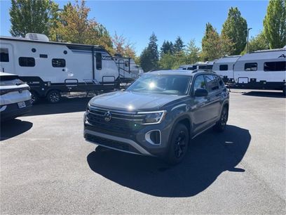 New 2025 Volkswagen Atlas Peak Edition SE