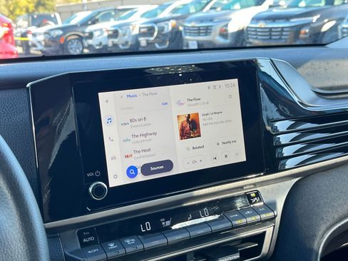 Used 2025 Toyota Camry LE image 21