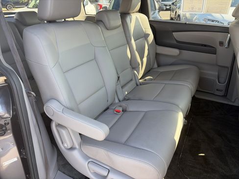 Used 2016 Honda Odyssey EX-L image 17