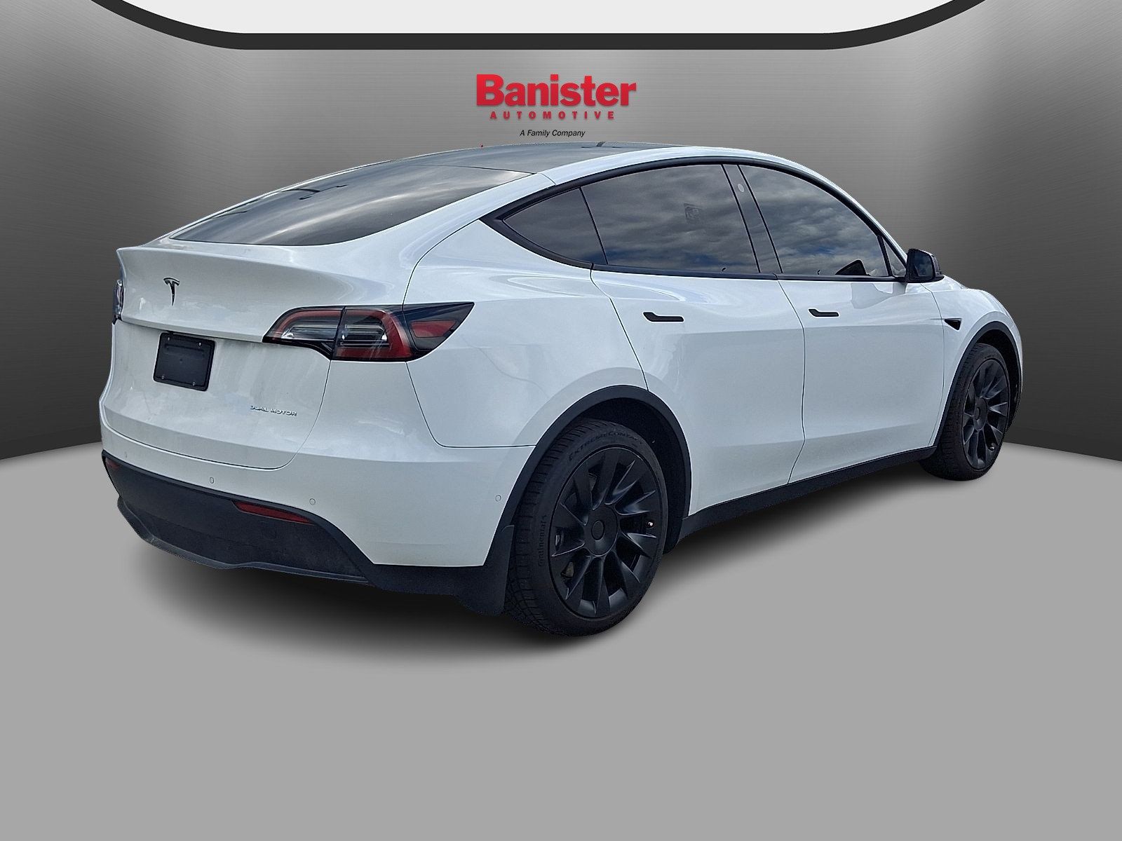 Used 2022 Tesla Model Y Long Range AWD/4WD image 4