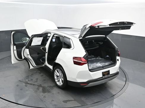 New 2025 BMW X3 xDrive30i w/ Convenience Package AWD/4WD image 54