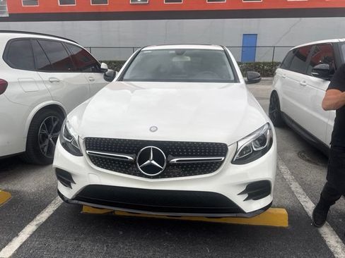Used 2017 Mercedes-Benz GLC 300 4MATIC Coupe image 2