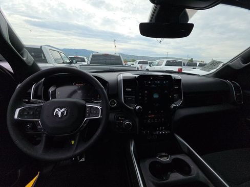 Used 2025 RAM 1500 Big Horn AWD/4WD image 8