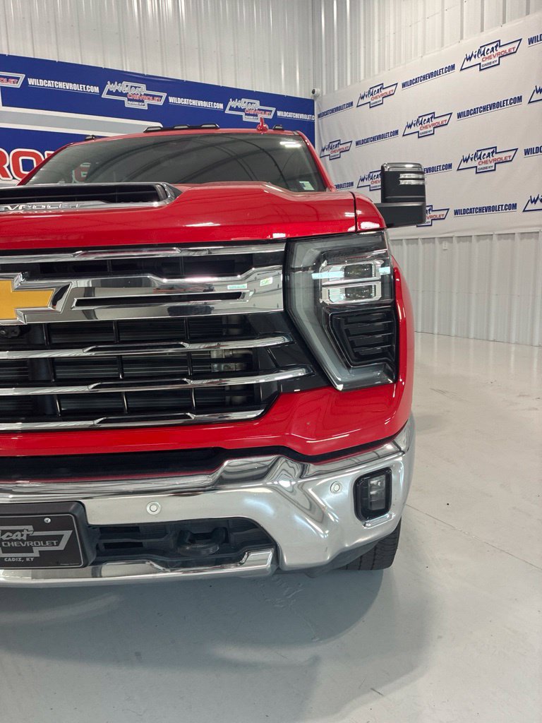 Used 2024 Chevrolet Silverado 2500 LTZ w/ LTZ Premium Package AWD/4WD image 13