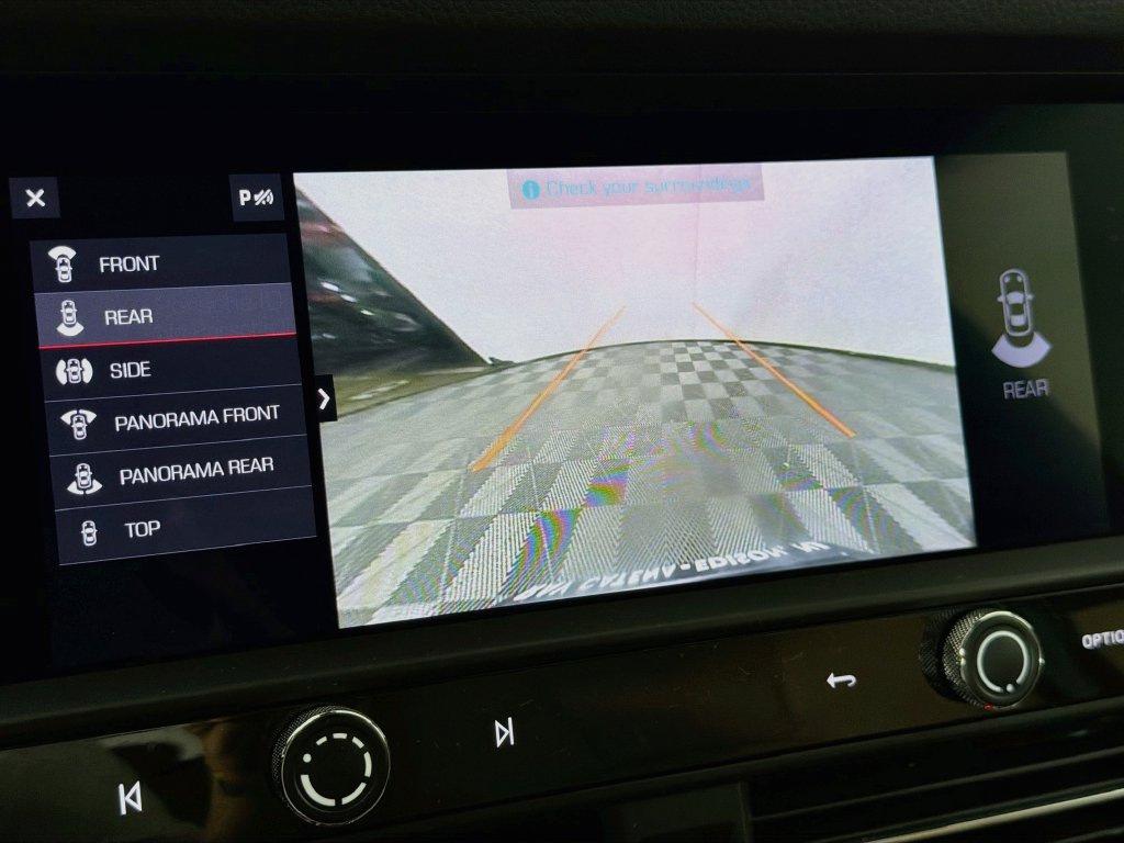 Certified 2023 Porsche Macan AWD/4WD image 17