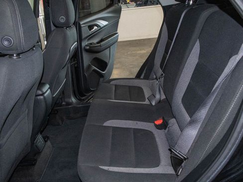Used 2022 Chevrolet TrailBlazer LT w/ Convenience Package FWD image 13