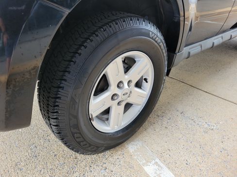 Used 2009 Ford Escape 2WD Hybrid image 26