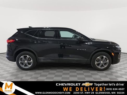 Used 2025 Chevrolet Blazer LT AWD/4WD image 1
