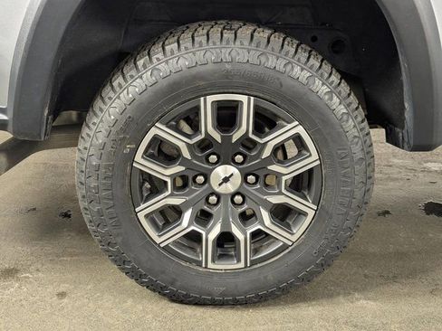 Used 2023 Chevrolet Colorado Z71 w/ Z71 Convenience Package 2 image 14