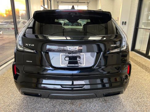 Used 2024 Cadillac XT4 Sport image 3