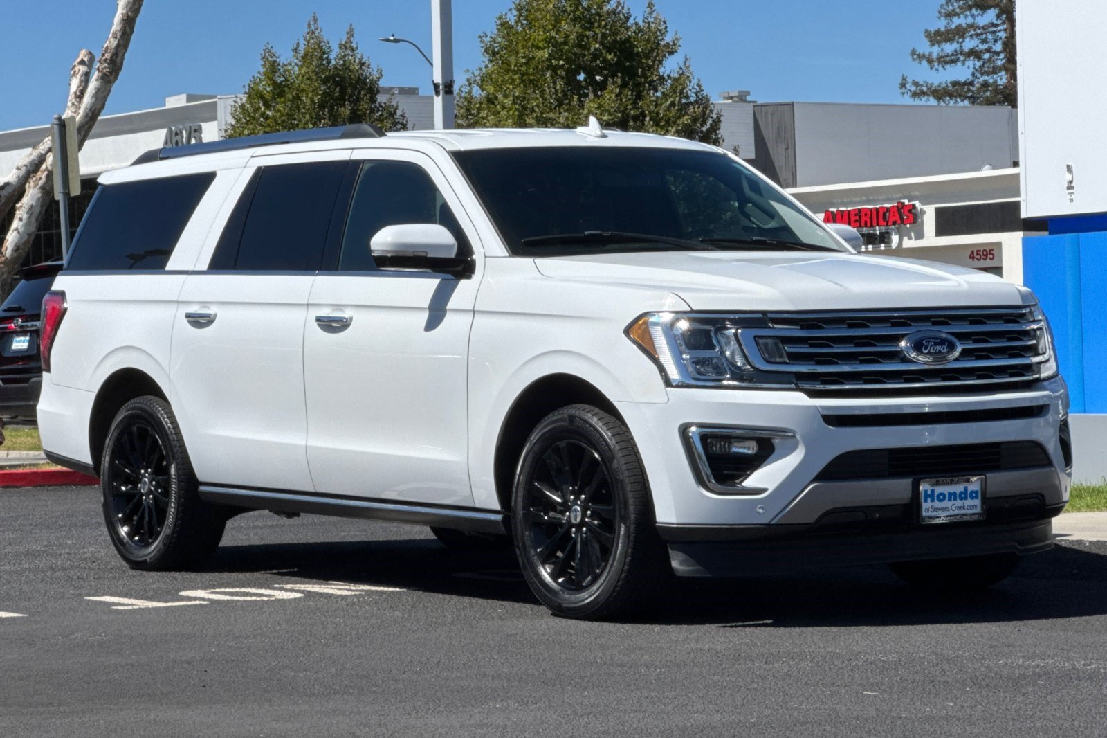 Used 2019 Ford Expedition Max Limited RWD image 6