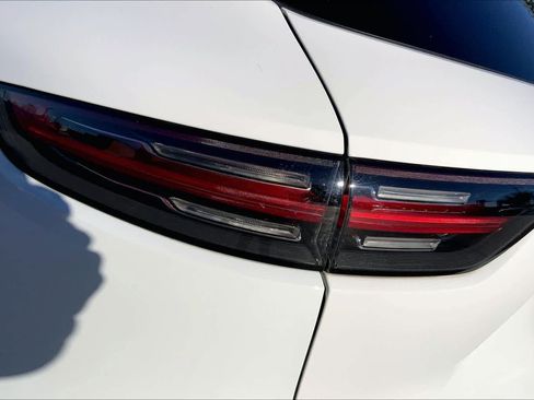 Used 2019 Porsche Cayenne image 27