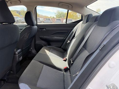 Used 2025 Nissan Versa SV image 9