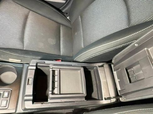 Used 2017 Subaru Outback 2.5i Premium image 51