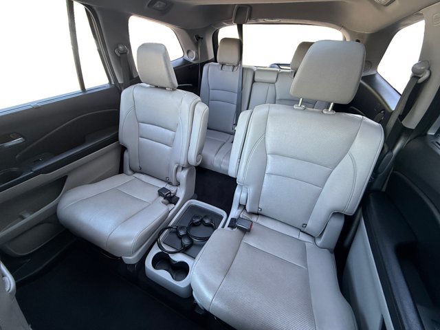 Used 2020 Honda Pilot Elite image 11