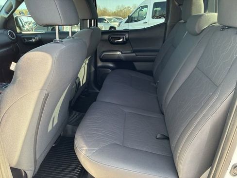 Used 2019 Toyota Tacoma TRD Off-Road image 22