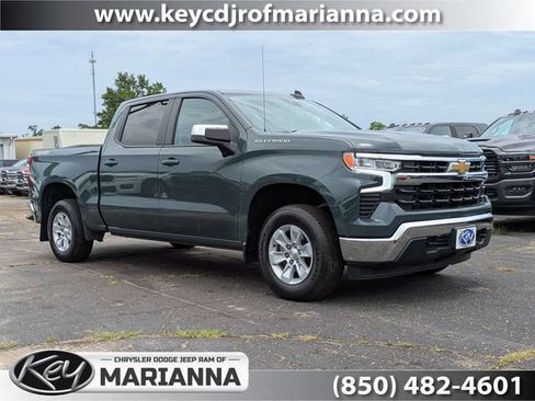 Used 2025 Chevrolet Silverado 1500 LT AWD/4WD image 1